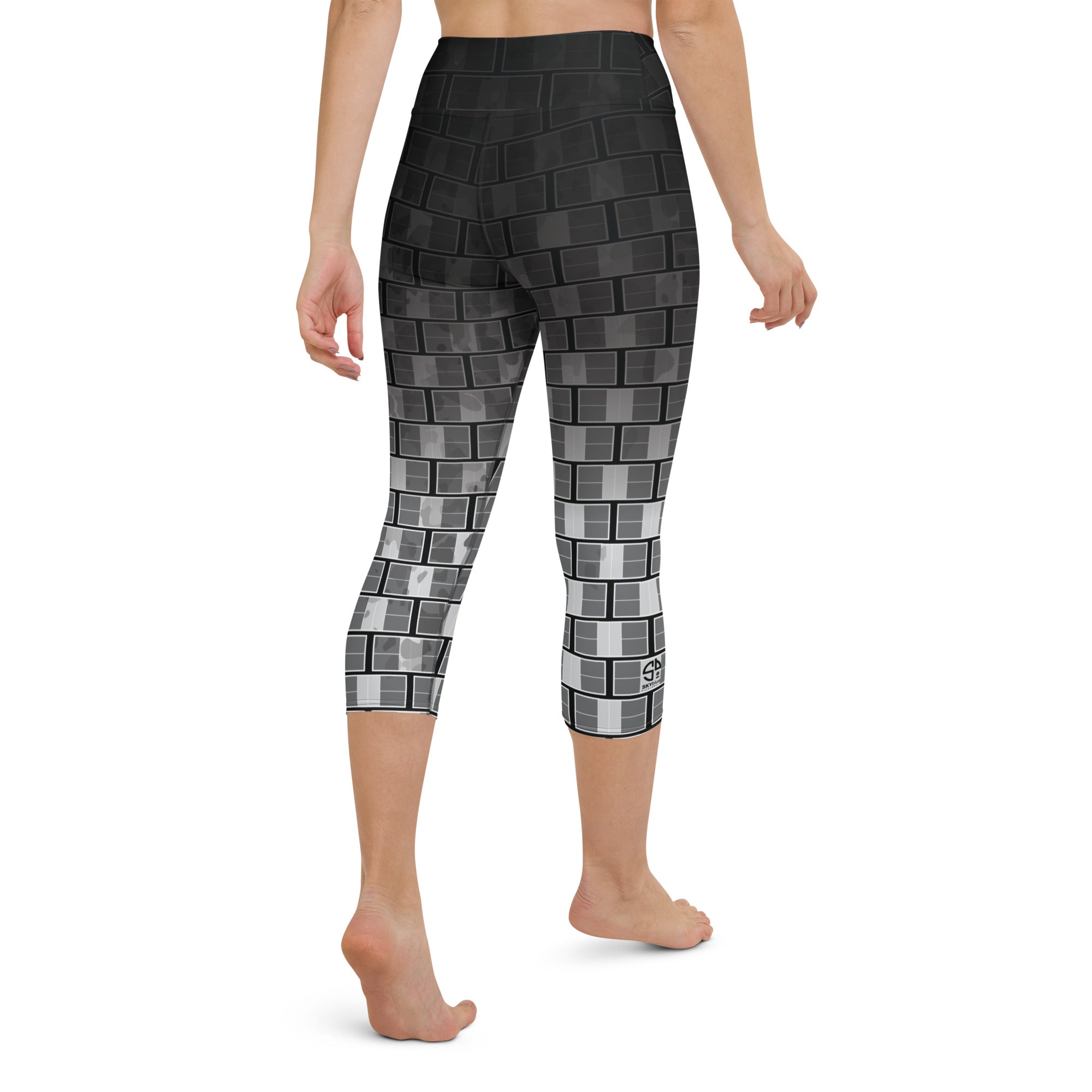 "I Campi da Pickleball©" Reverse Ombre Camouflage High Waisted Capris –  15 shades of Gray, UPF 50+